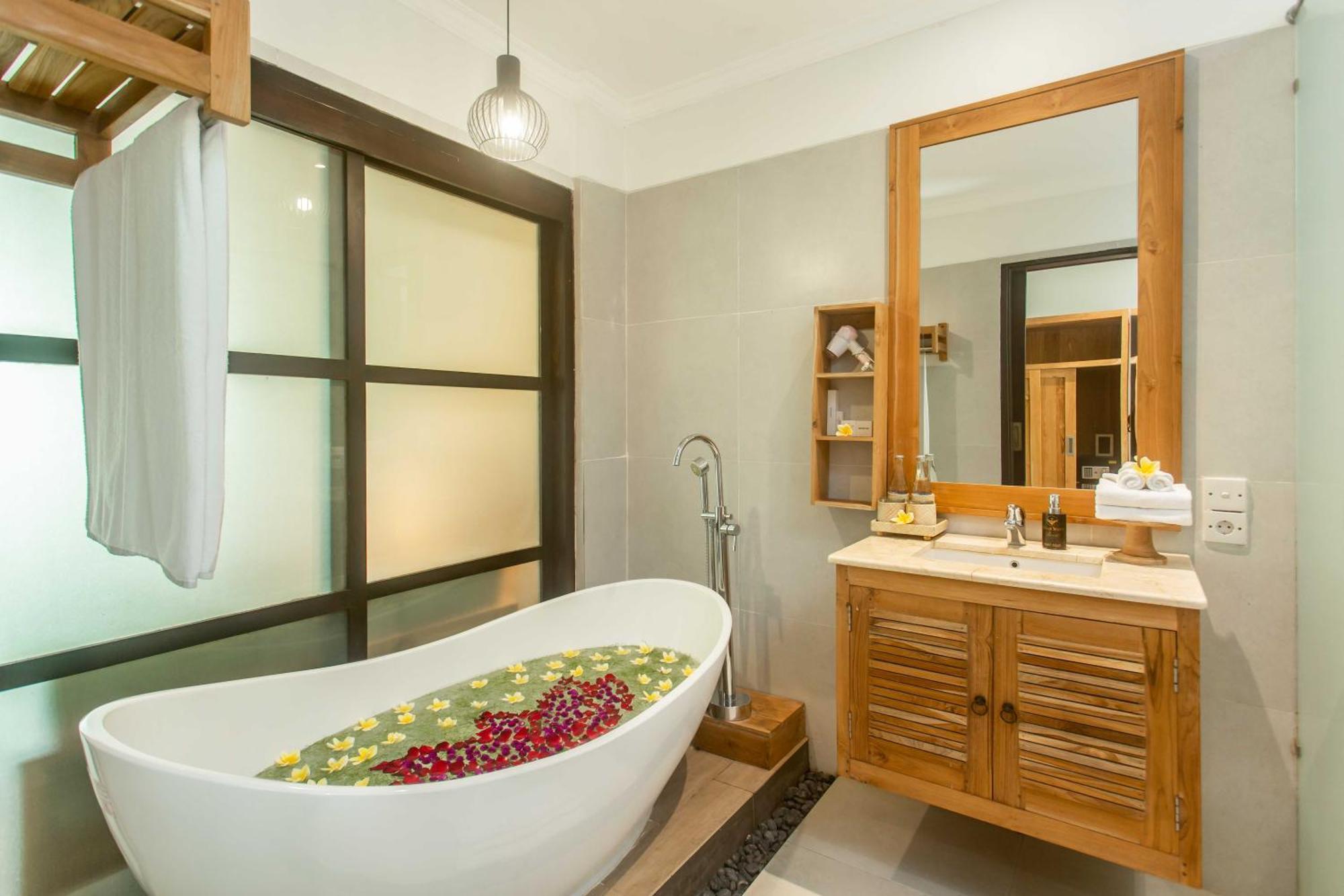 Manah Shanti Suites By Pramana Villas อูบุด ภายนอก รูปภาพ